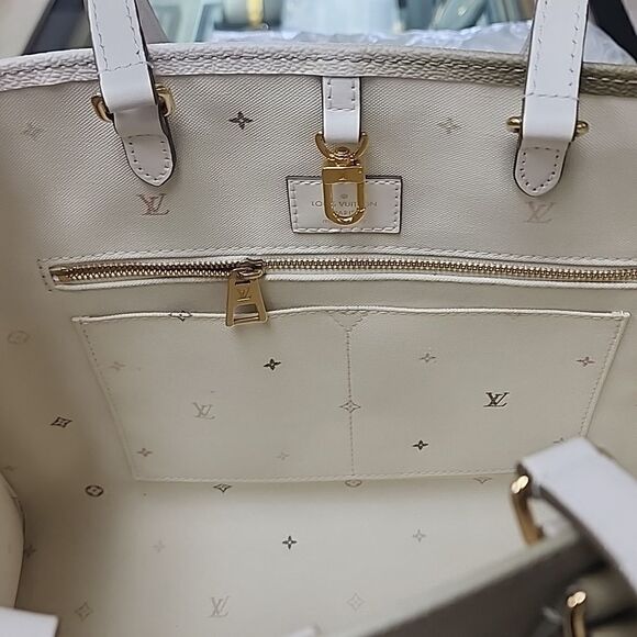 NEW!! RARE!!! Louis Vuitton Giant Monogram ONTHEGO MM Sunset Kaki Tote Bag Purse - Picture 15 of 16